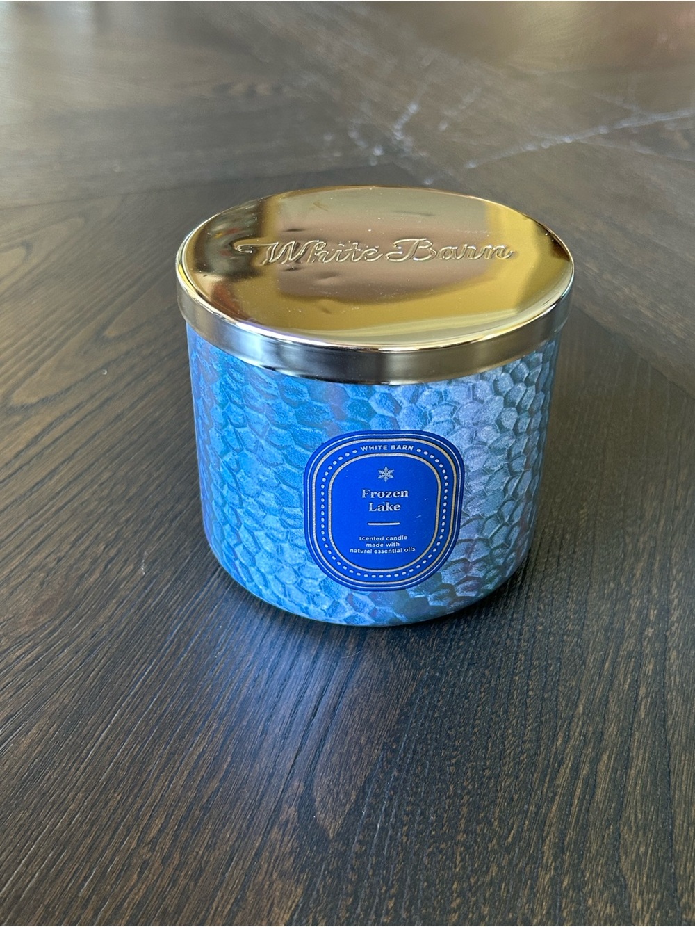 New White Barn Blue Frozen Lake 3 Wick Candle